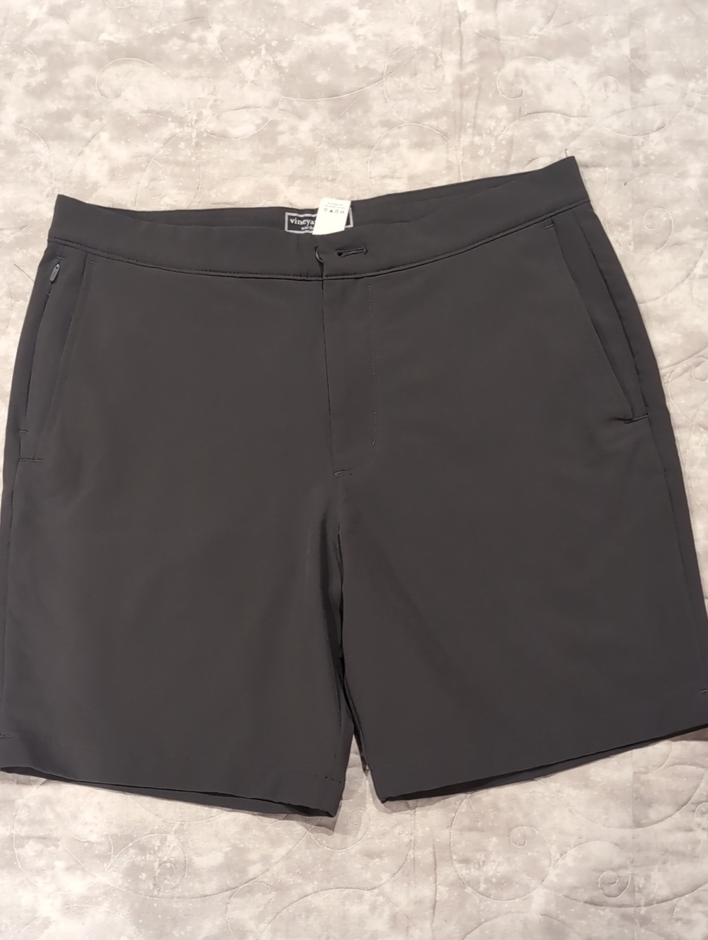 Vineyard Vines Men's Performance Shorts in Dark gray